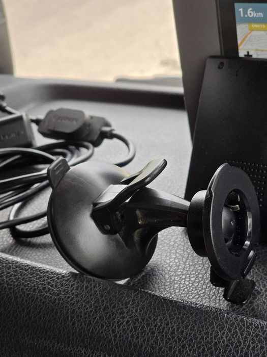 Навигация за камион Garmin DEZL LGV610