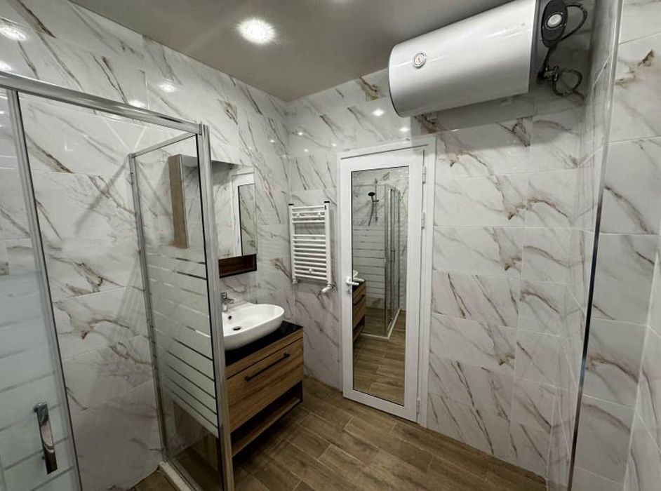 Дава се под наем Двустаен апартамент в София, Красно село - 91 кв.м за 749 € - Снимка #7