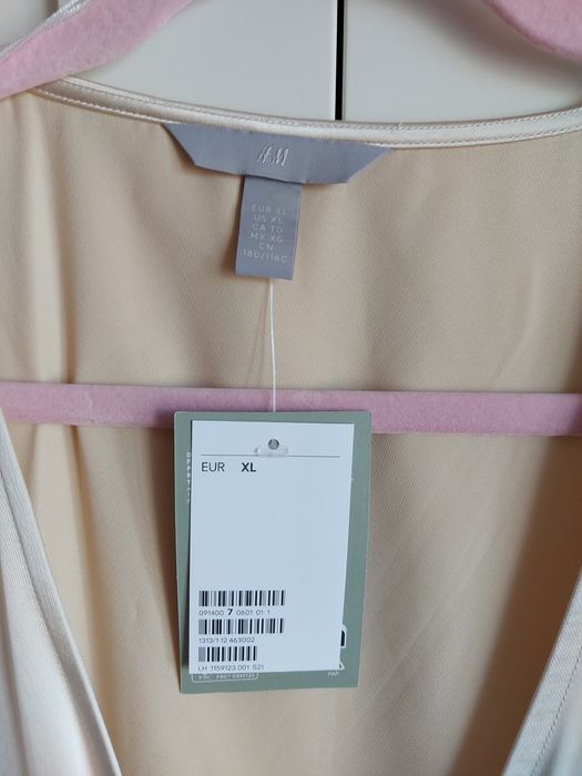 H&M Рокля от сатен с прехвърляне XL
