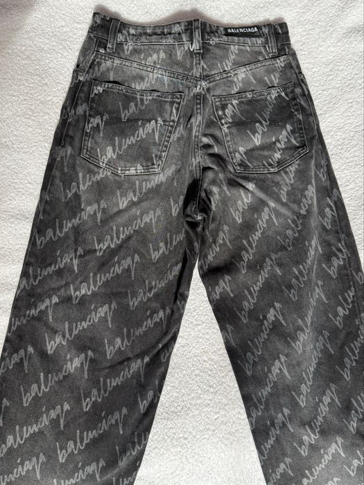 BALENCIAGA Script All-Over Logo Jeans / Черни Маркови Дънки (Размер 25 / XS-S)