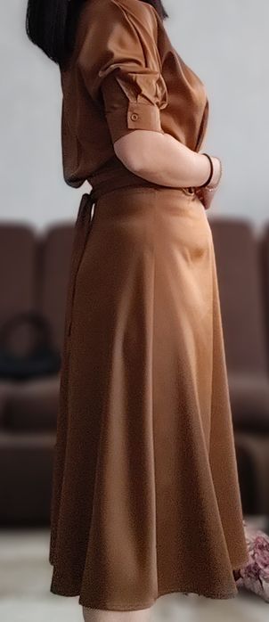 Продам платья на выход.