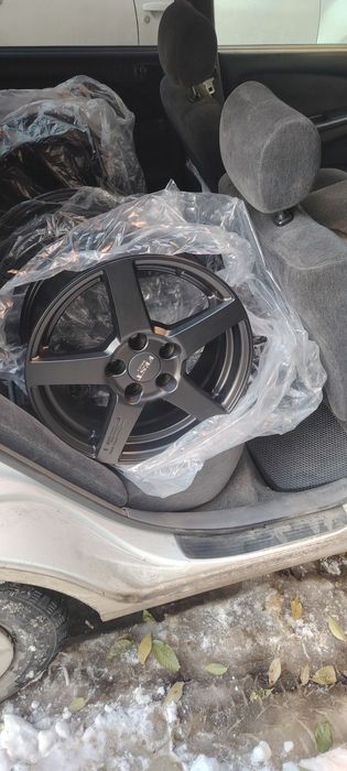 Продам Тойота Калдина