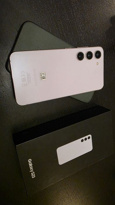 Vand Samsung S23 256GB in stare excelenta