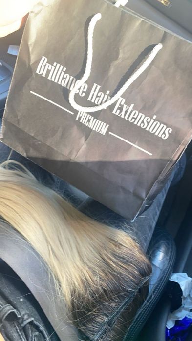 Естествени екстеншъни с тъмен корен и надолу руси в отлично състояние