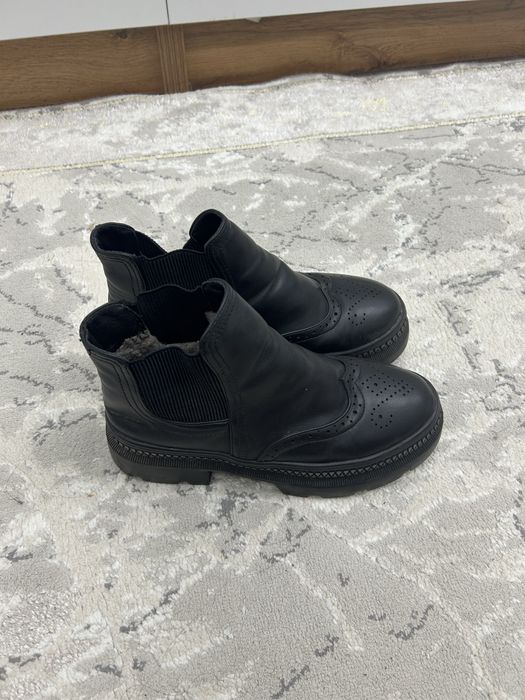 Продам зимнию обувь