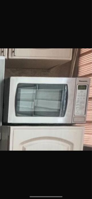 Микровалновая печь Panasonik