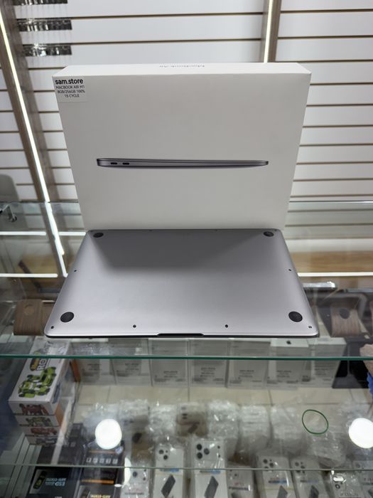 Новый MacBook Air M1 100%