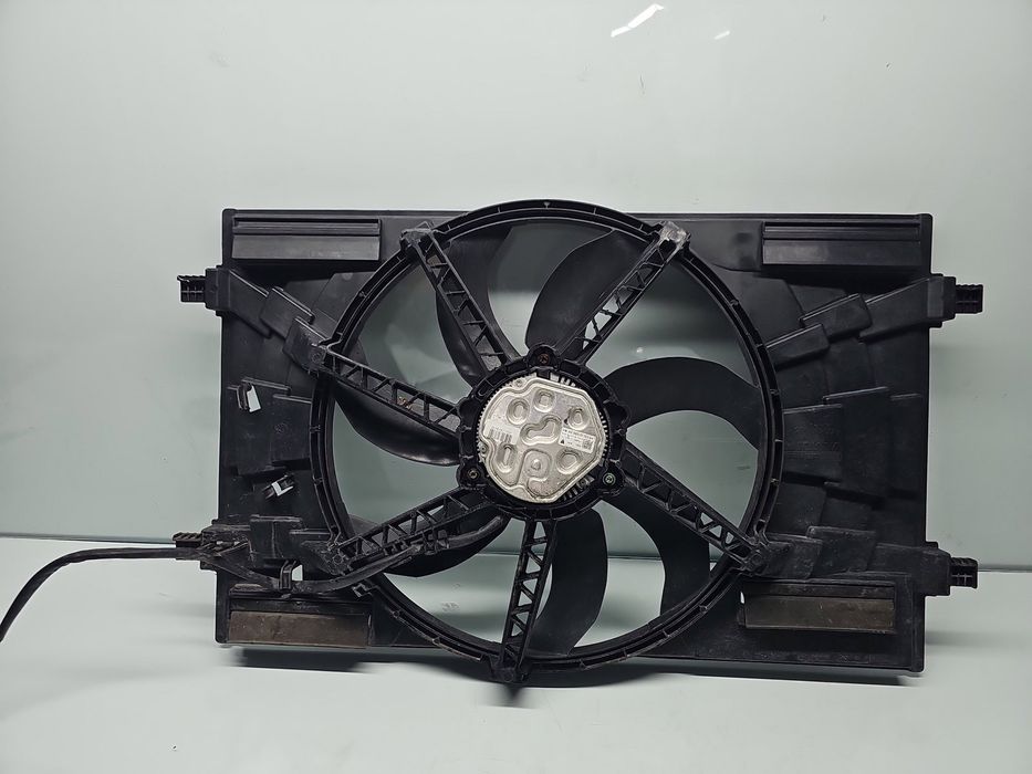 Electroventilator Volkswagen Passat B8 (3G2) [Fabr 2015-prezent] 5Q012
