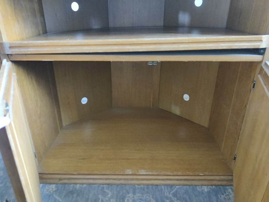 Тумба под телевизор