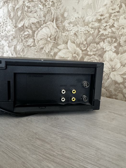 Видеомагнитофон LG BL162W (VHS) – Корея