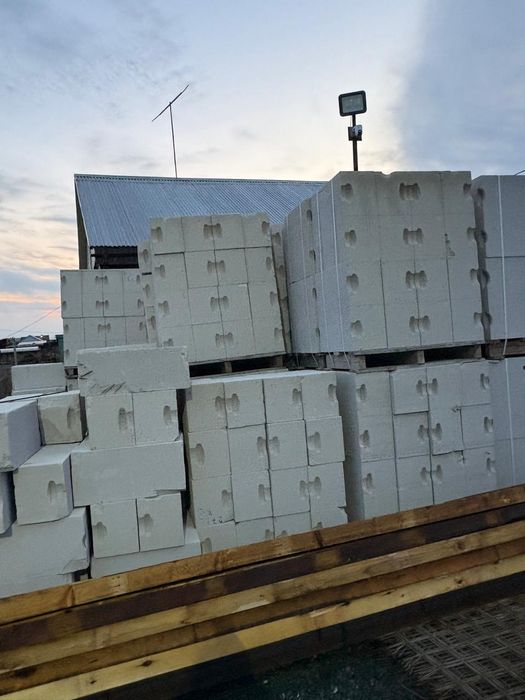 Продам газоблок экатон