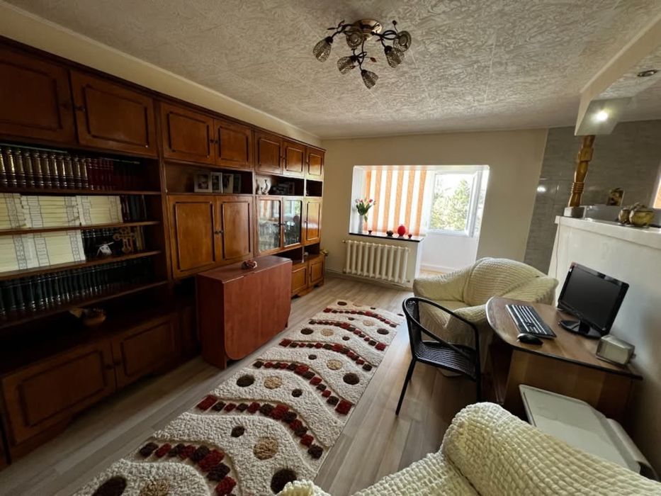Apartament 3 camere de vânzare – 67 mp – bloc 1995 – Onești, zona Kaufland / Liceul Cantemir