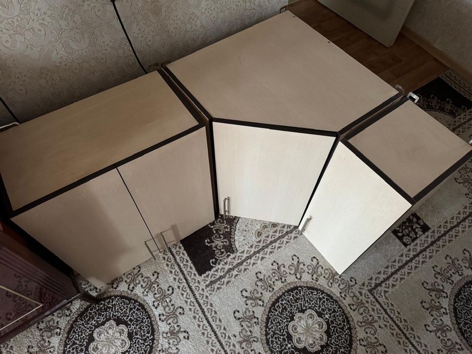 Куханный горнитур