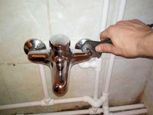 Услуги сантехника,Сантехник 24/7