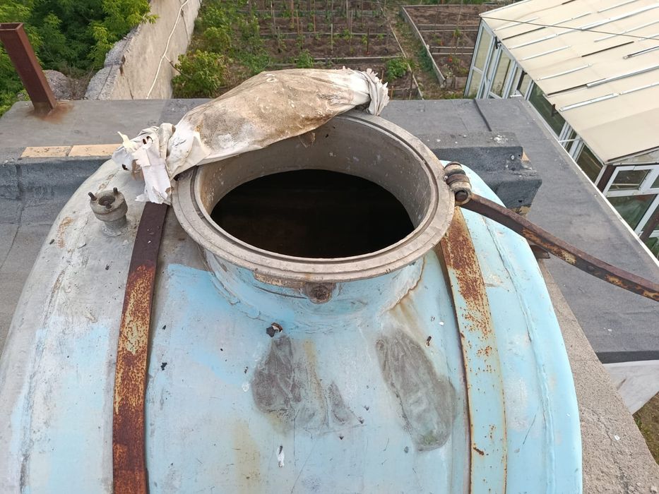 Продам бочку под питевую воду