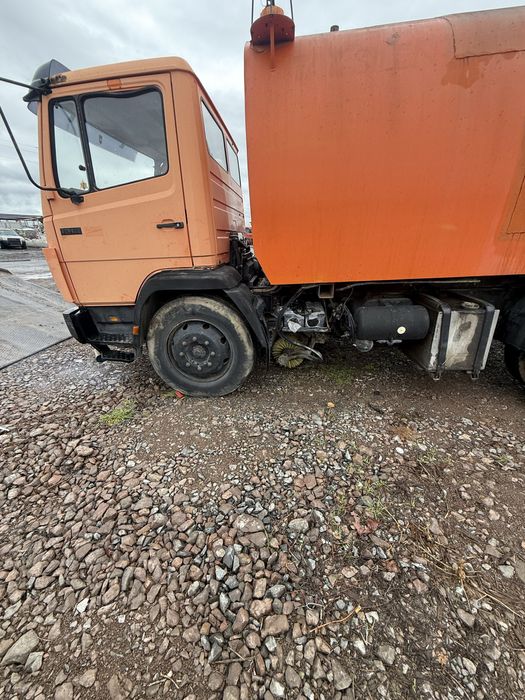 Камион Мерцедес 1314 125кс 6000куб 1991г на части