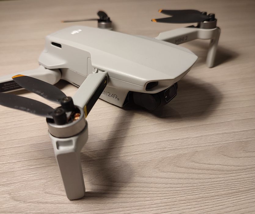 Дрон DJI mini 2 fly more combo