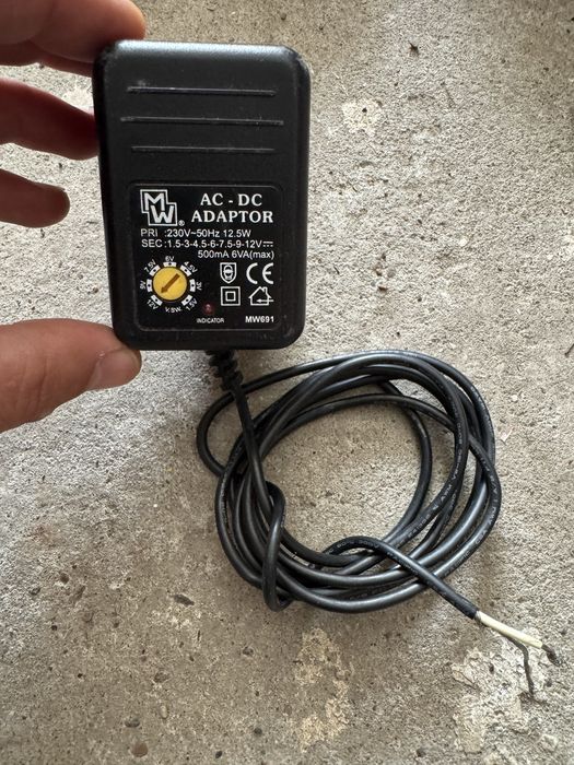 Sursa de tensiune continua variabila 220Vca to 6,12,18,24 Vcc