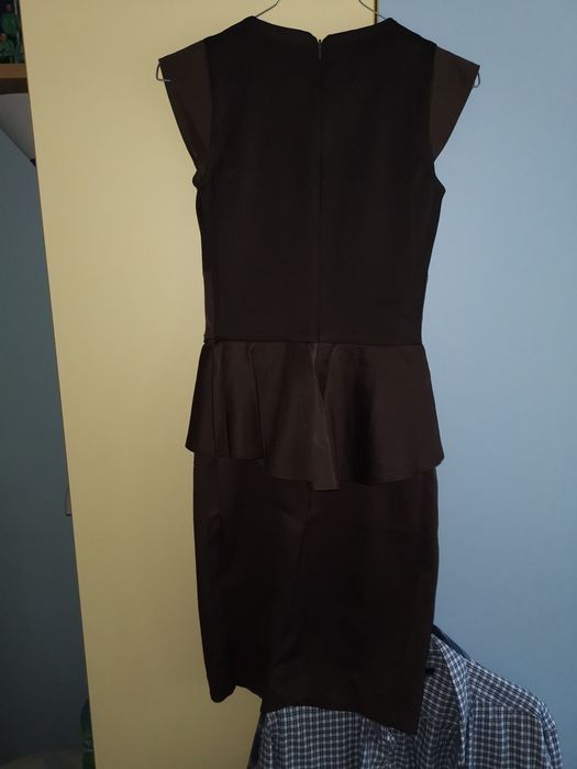 Елегантна дамска рокля