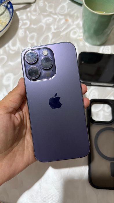 Продам айфон 14 про 256