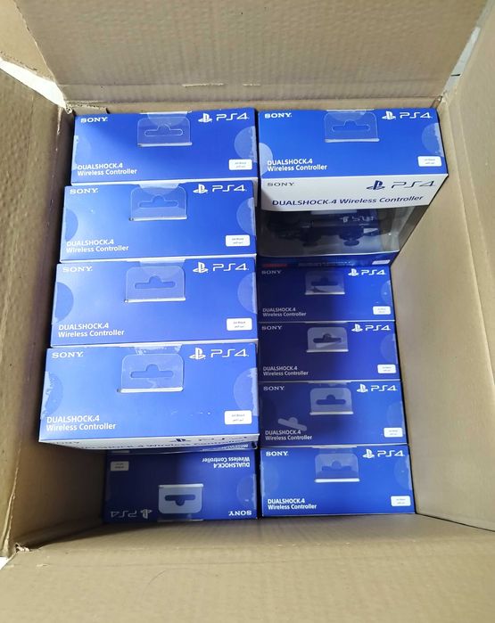 ! Чисто НОВИ ! Оригинални SONY Dualshock 4 V2 Black/ Гаранция - 24м.