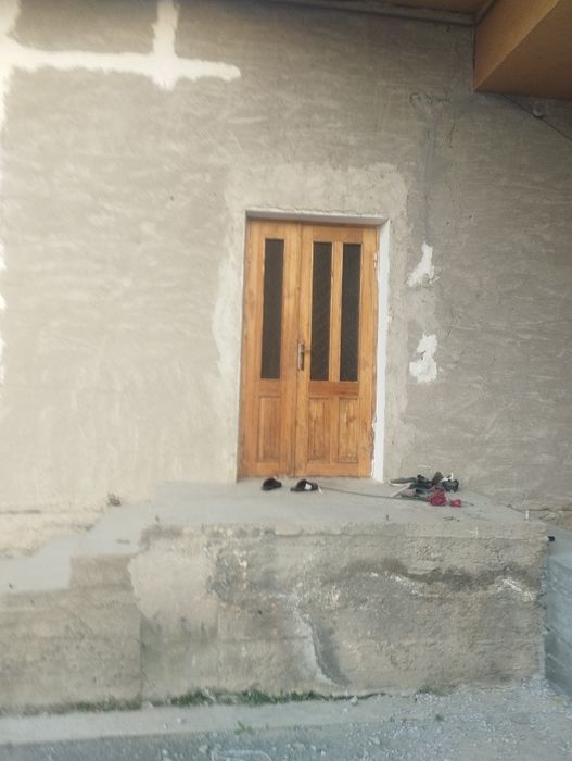 3 ta Eshik 2 toqali(500.000 dan) va 7 ta deraza romlari(300.000dan)