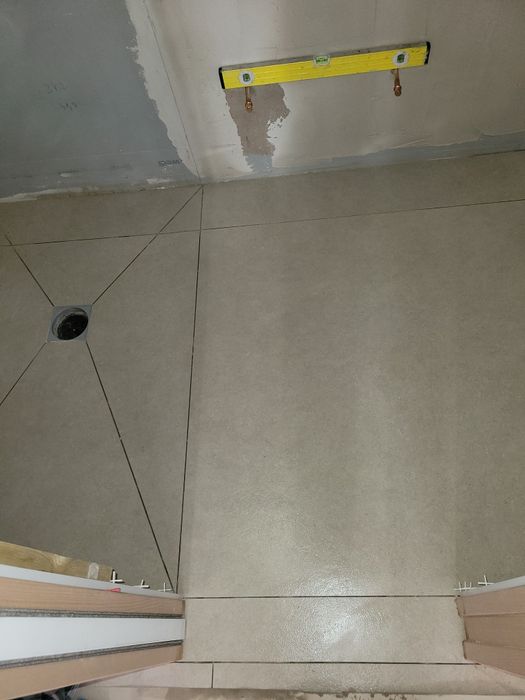 Gresie faianță glet și var airless instalați electrice și sanitare