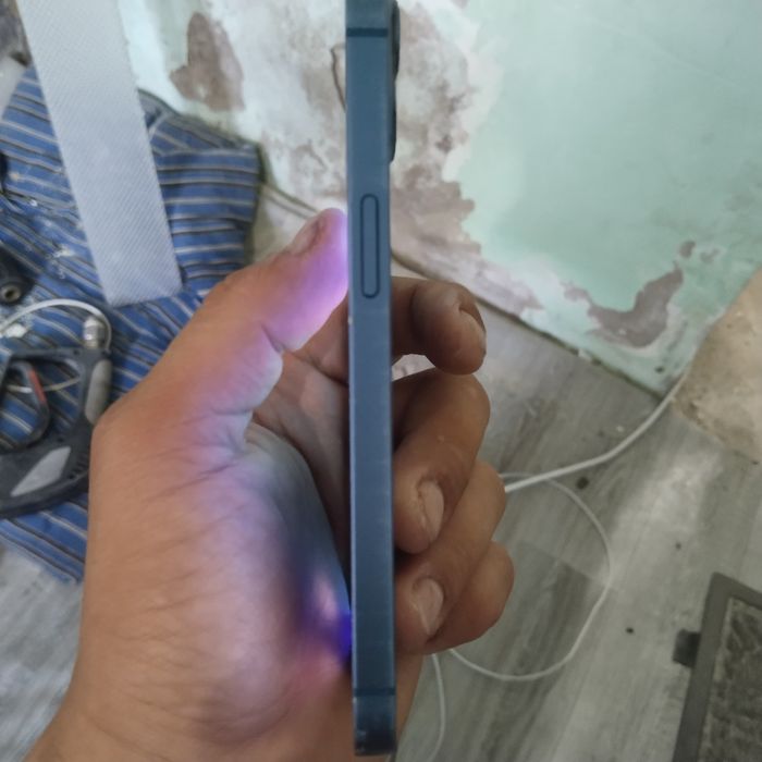 Iphone 13 , емкость 84