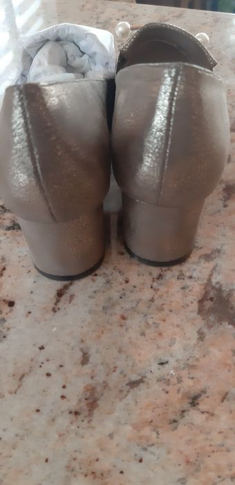 Дамски обувки Menbur