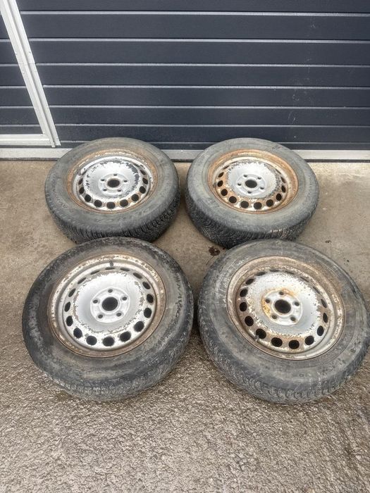Jante Tabla Cu Anvelope Iarna Volkswagen Caddy 2004 - 2020 Debica 5X112 6Jx15H2 Et47 2K0601027B