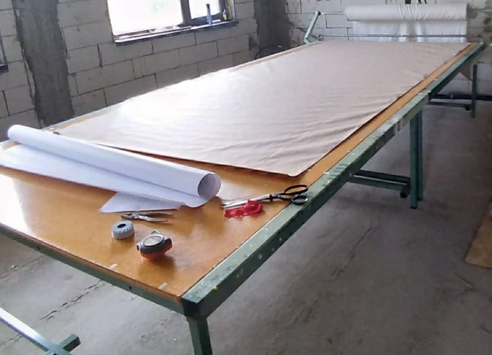 Masa de croit pentru ateliere de croitorie si fabrici de confecție