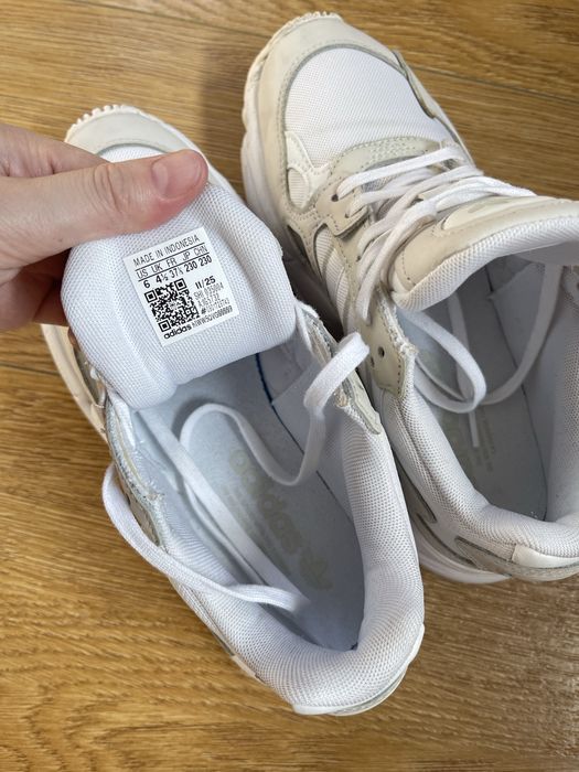 Кроссовки adidas