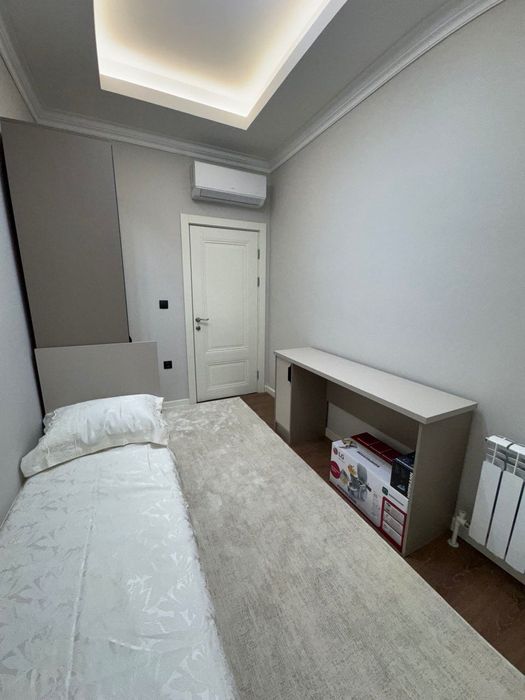 Трех комнатная квартира на Алайском