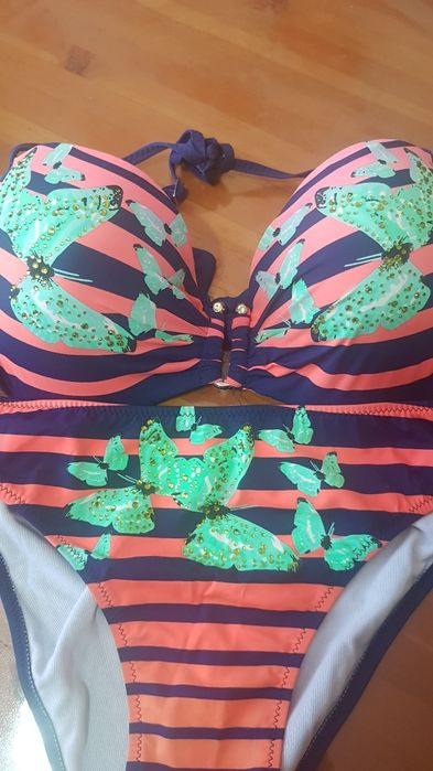 Продам купальник