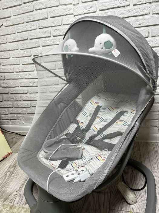 Срочно продам колыбель качалка