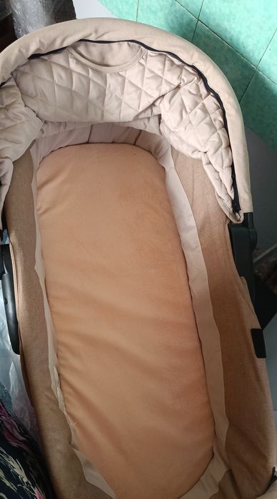 Продавам бебешка количка