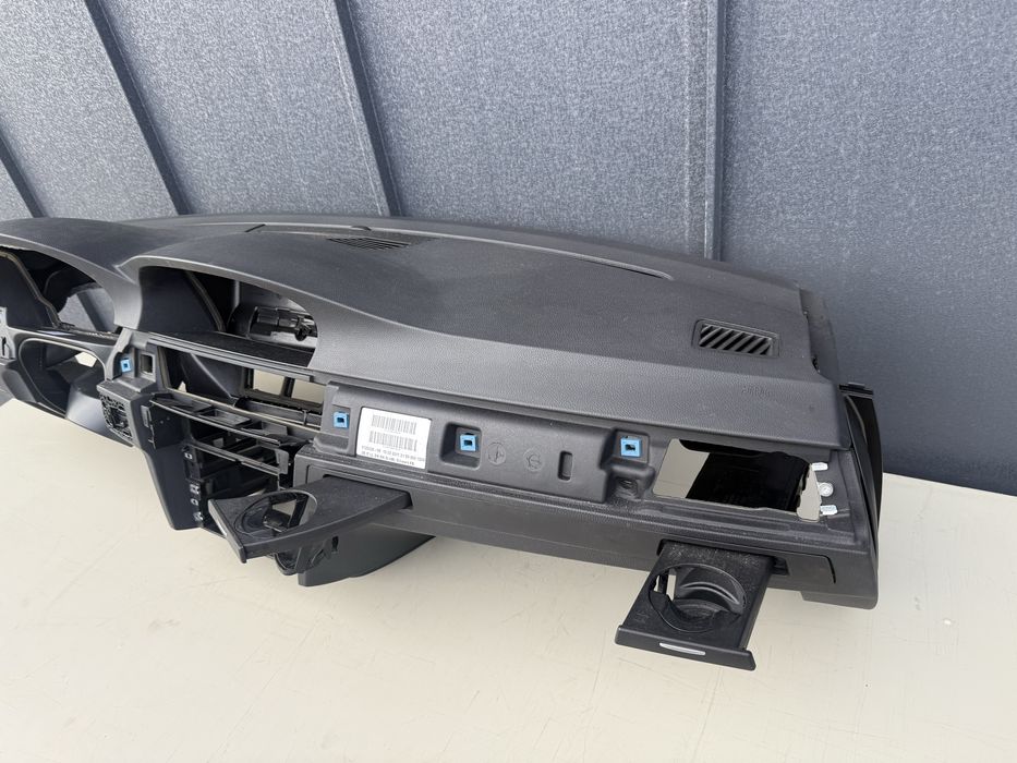 Plansa bord neagra / crem Bmw seria 3 e90 e91 e92 e93 Navigatie
