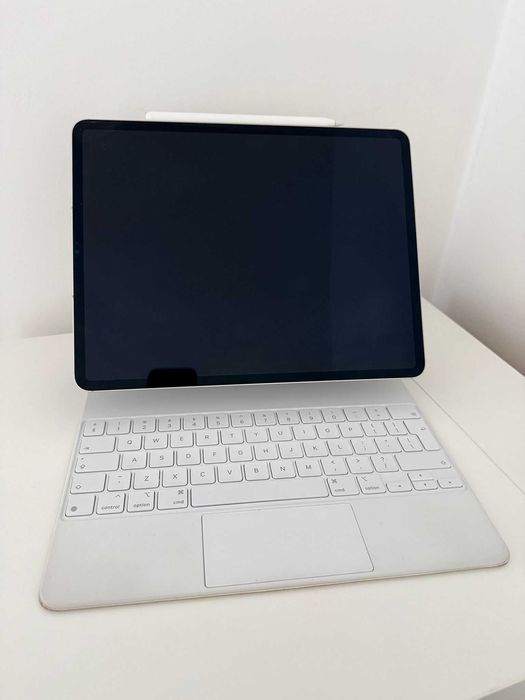 Apple iPad Pro 12.9" (2022) 6th Gen, 256GB, Cellular, Silver + Tastatura Apple Magic + Stylus Apple Pencil (2nd Gen)