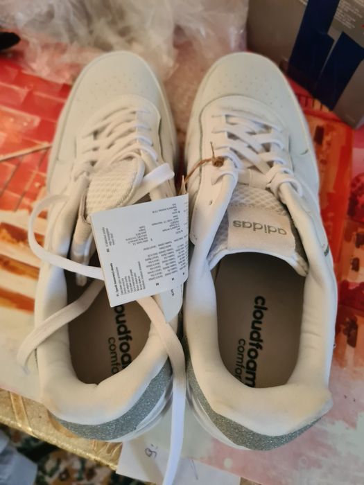 Vind o pereche de Adidași .AdidasPostmove originali Indonezia