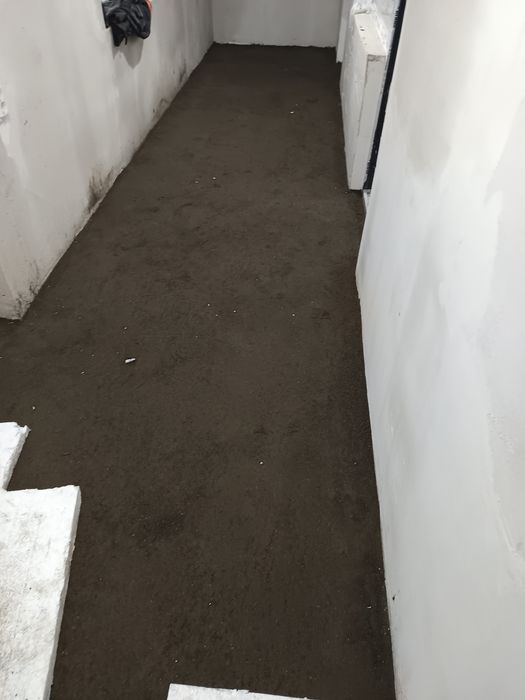 Renovări de case și apartamente.