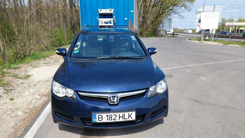Honda Civic 1.3 benzina + hibrid