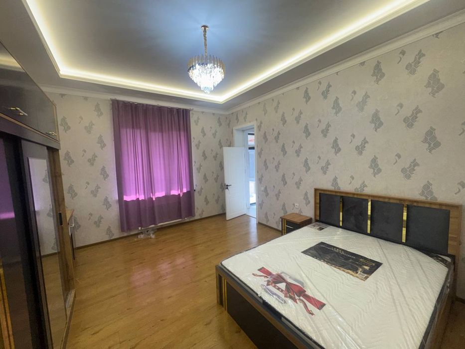 Eshon Guzarda 4.хонали 4-сотих Учаска Ховли Узок Муддатга Берилади