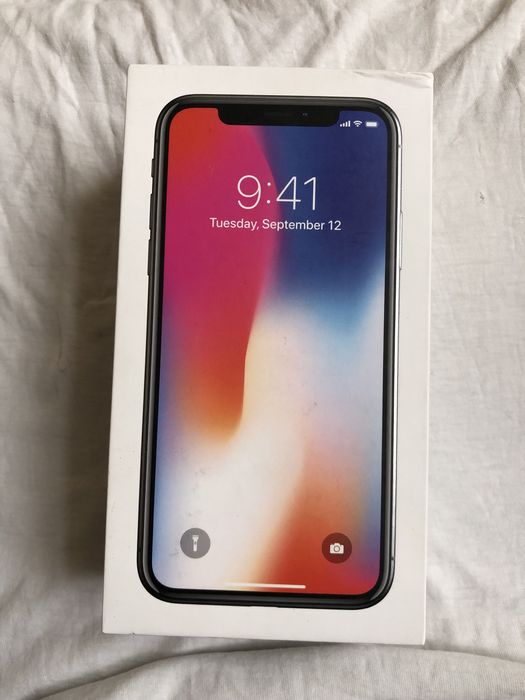 Iphone x  с гарантией 256 г LL/A