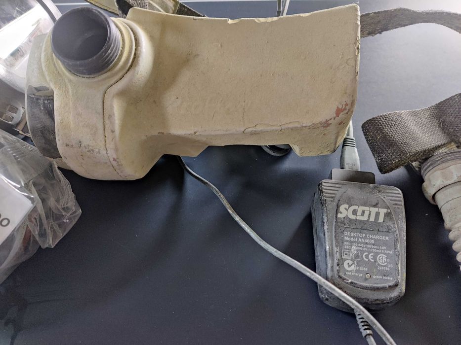 Masca cu pompa de aer profesional Scott