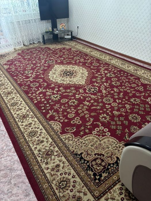 Продам ковёр зал