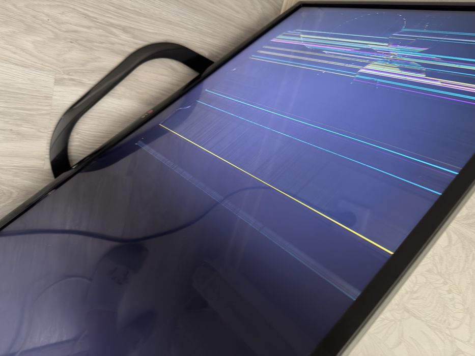 Телевизор на запчасти