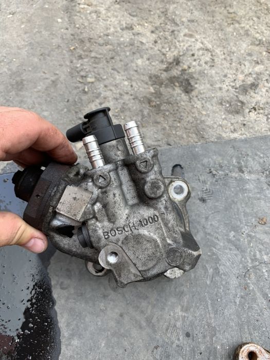 Pompa injectie pompa inalte bmw n47d20c f10 f11 e90 e91 f20 2.0d 184cp