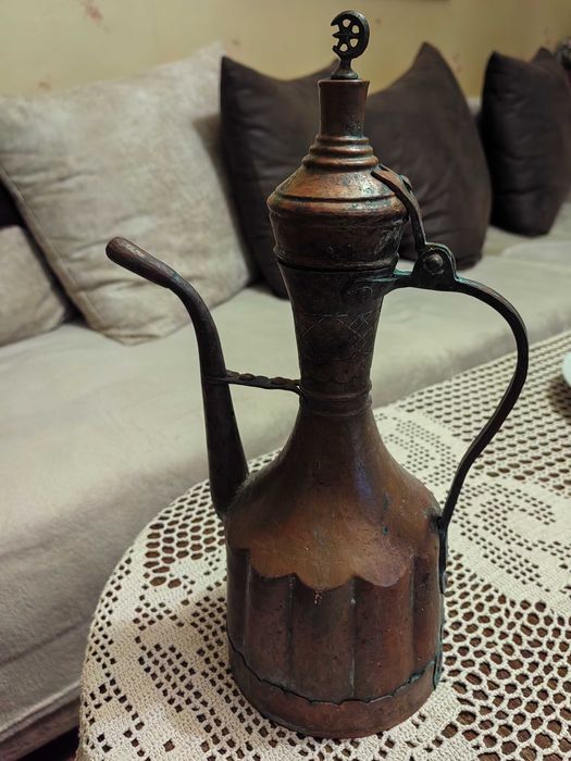 Стар меден ибрик