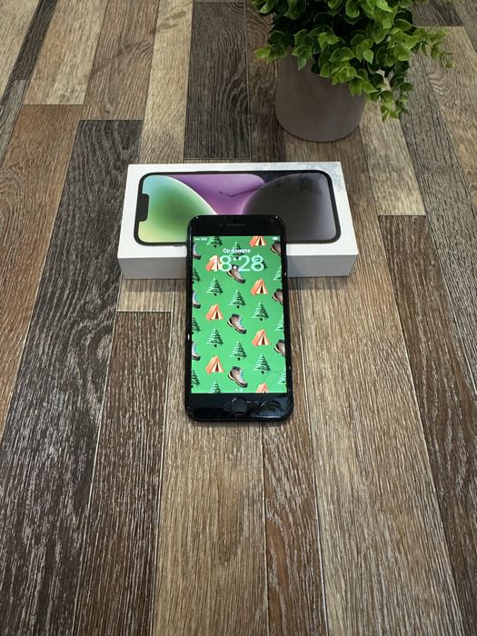 Продам iPhone SE 128GB