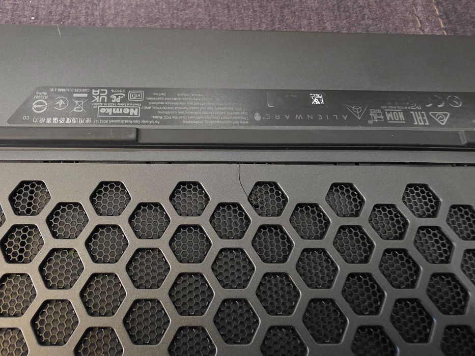 Alienware m15 R7 - i7 12700h / 16 Ram / RTX 3060 / 512 SSD